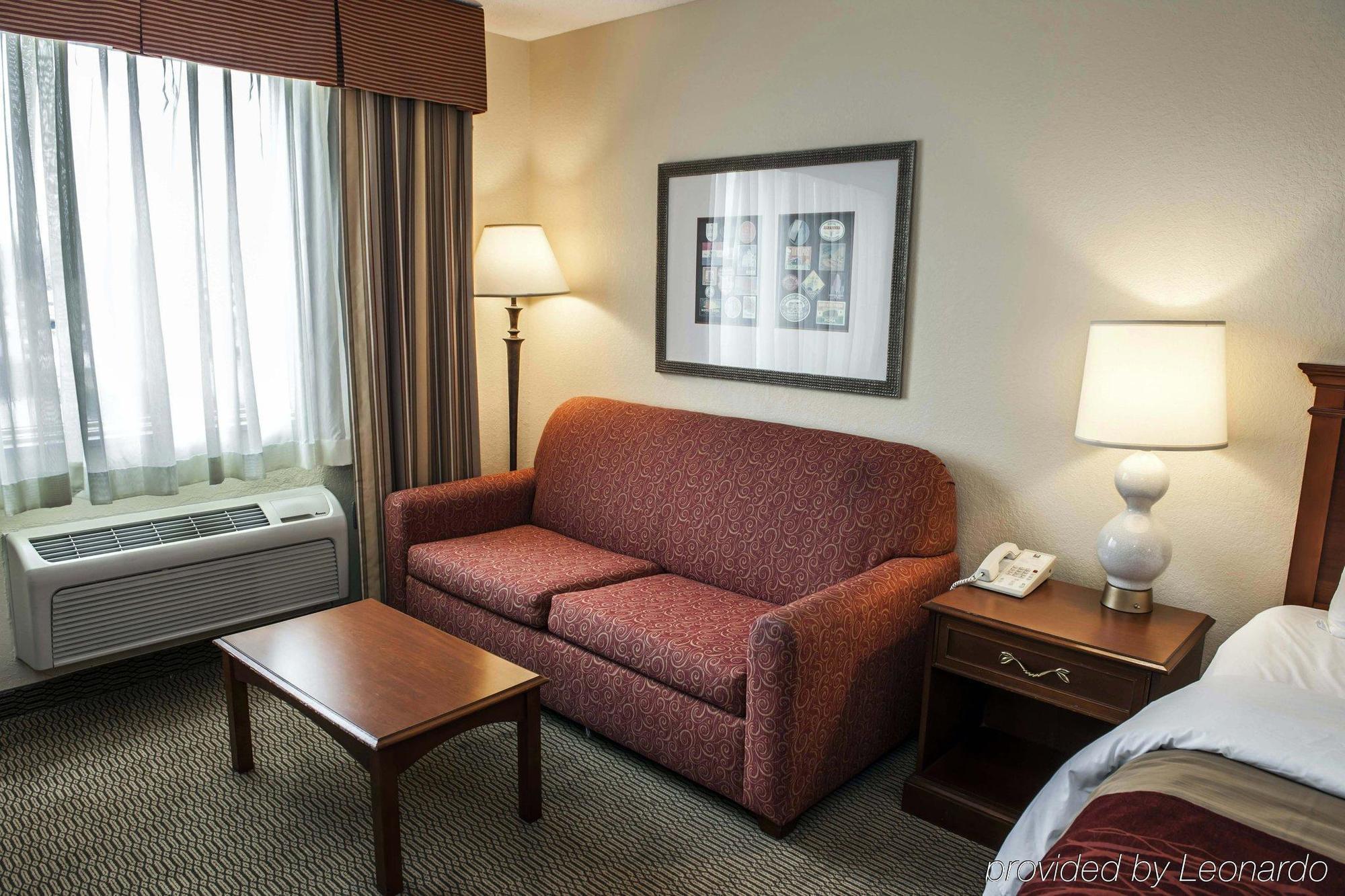 Holiday Inn - Columbus By Ihg Exterior foto